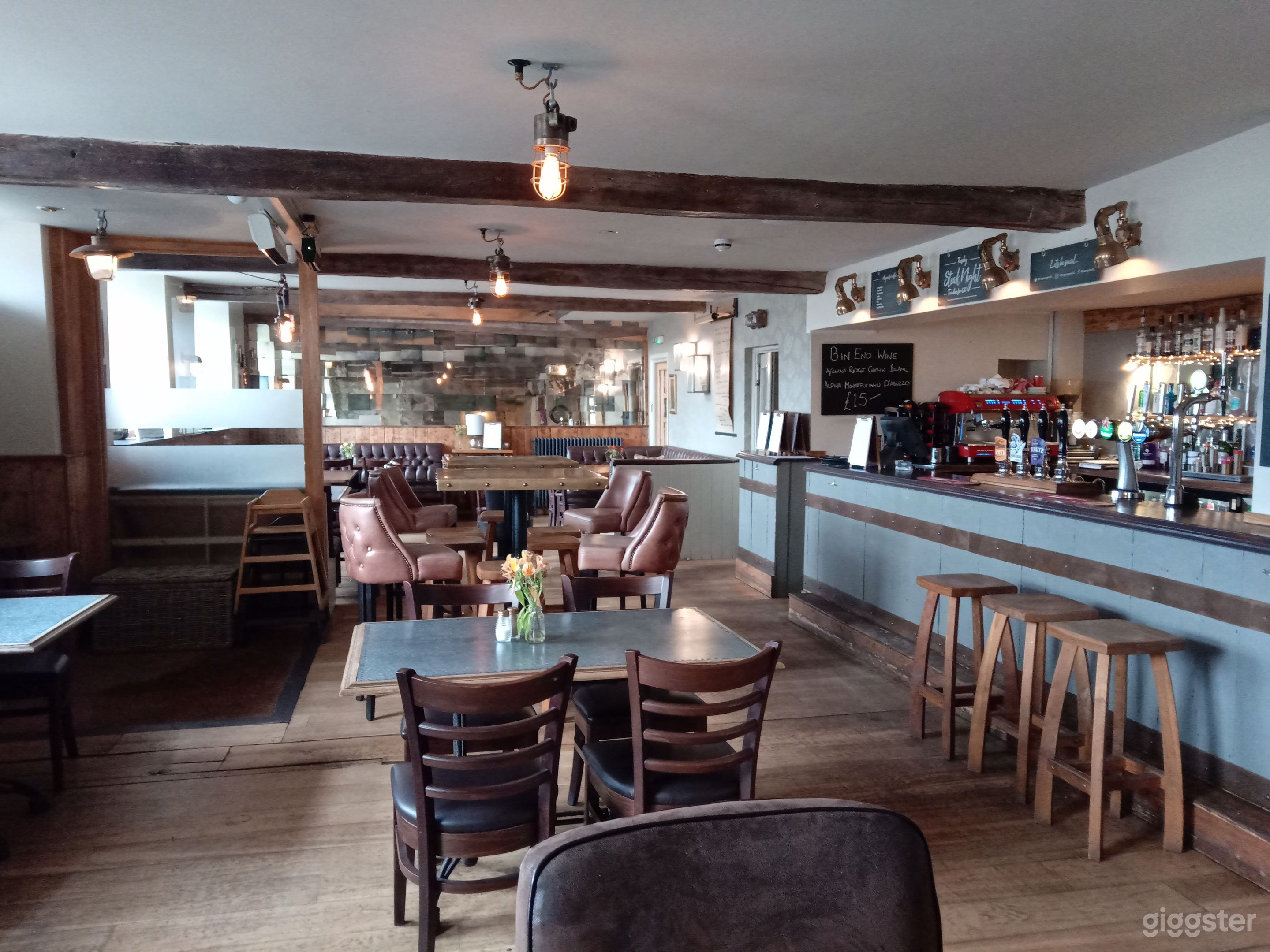 1600's Country Pub, Restaurant & Garden Photo 2