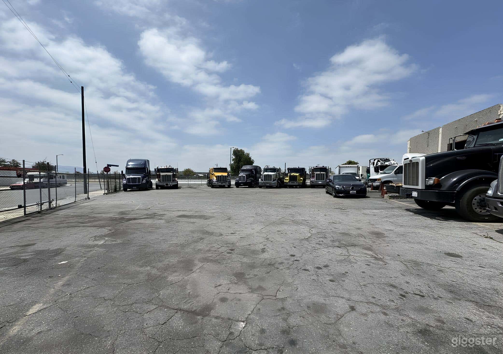 Outdoor Truck Stop Spacious and Open  Photo 1