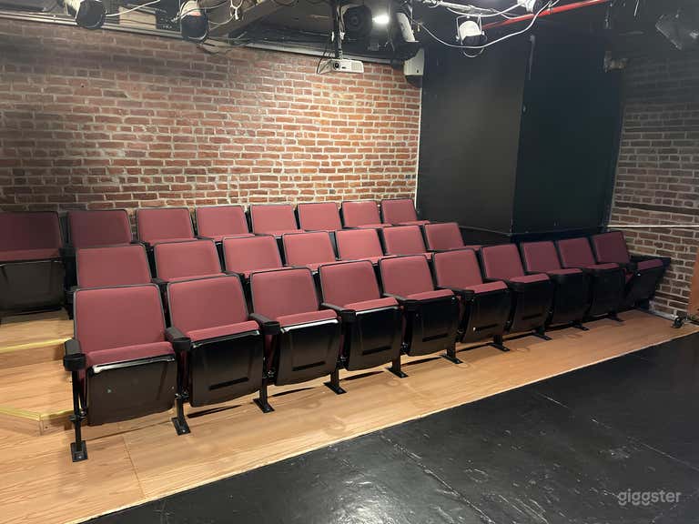  The Prince Theater | 30 Asientos 