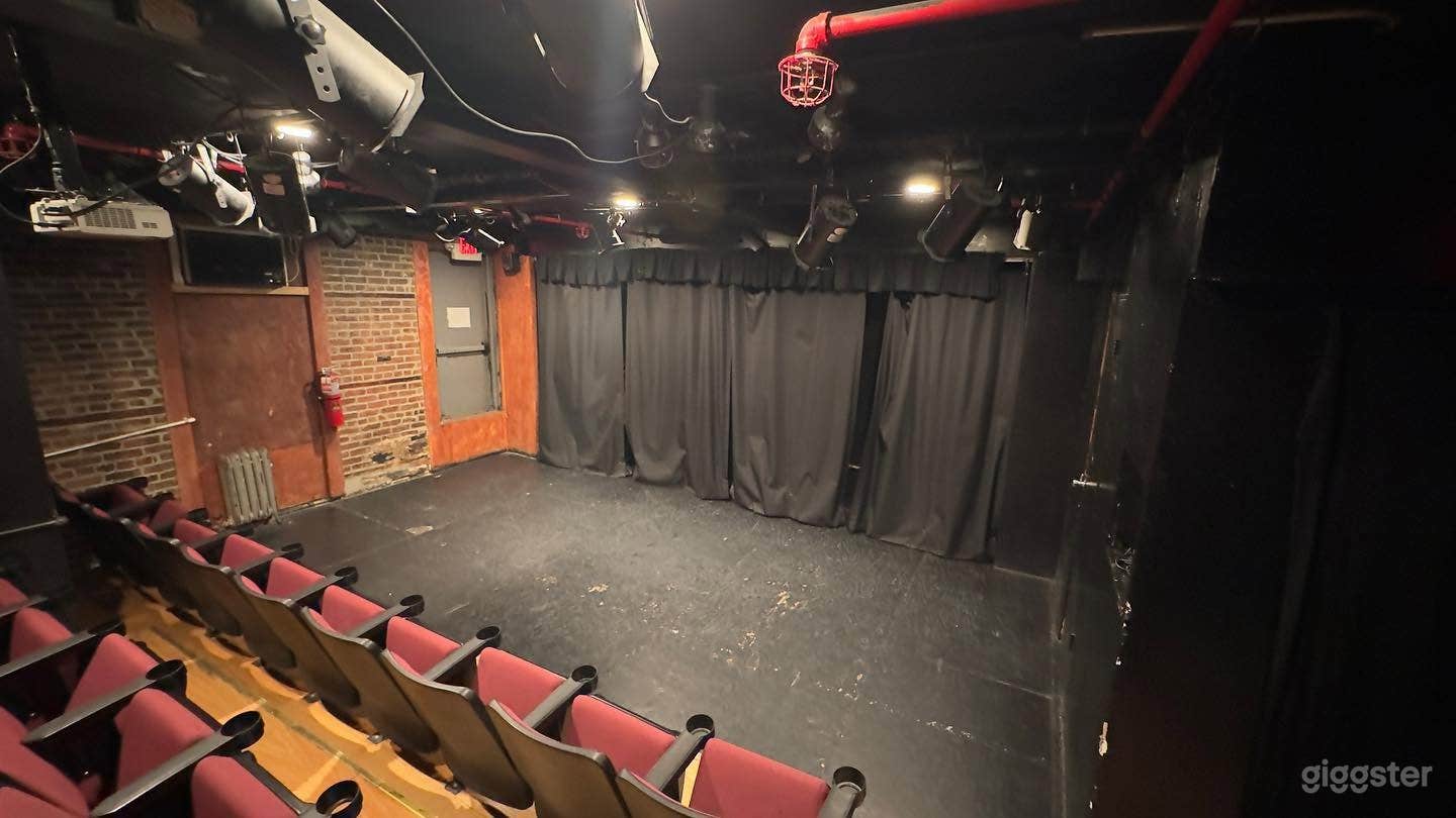 The Prince Theater | 30 Seats Photo 3