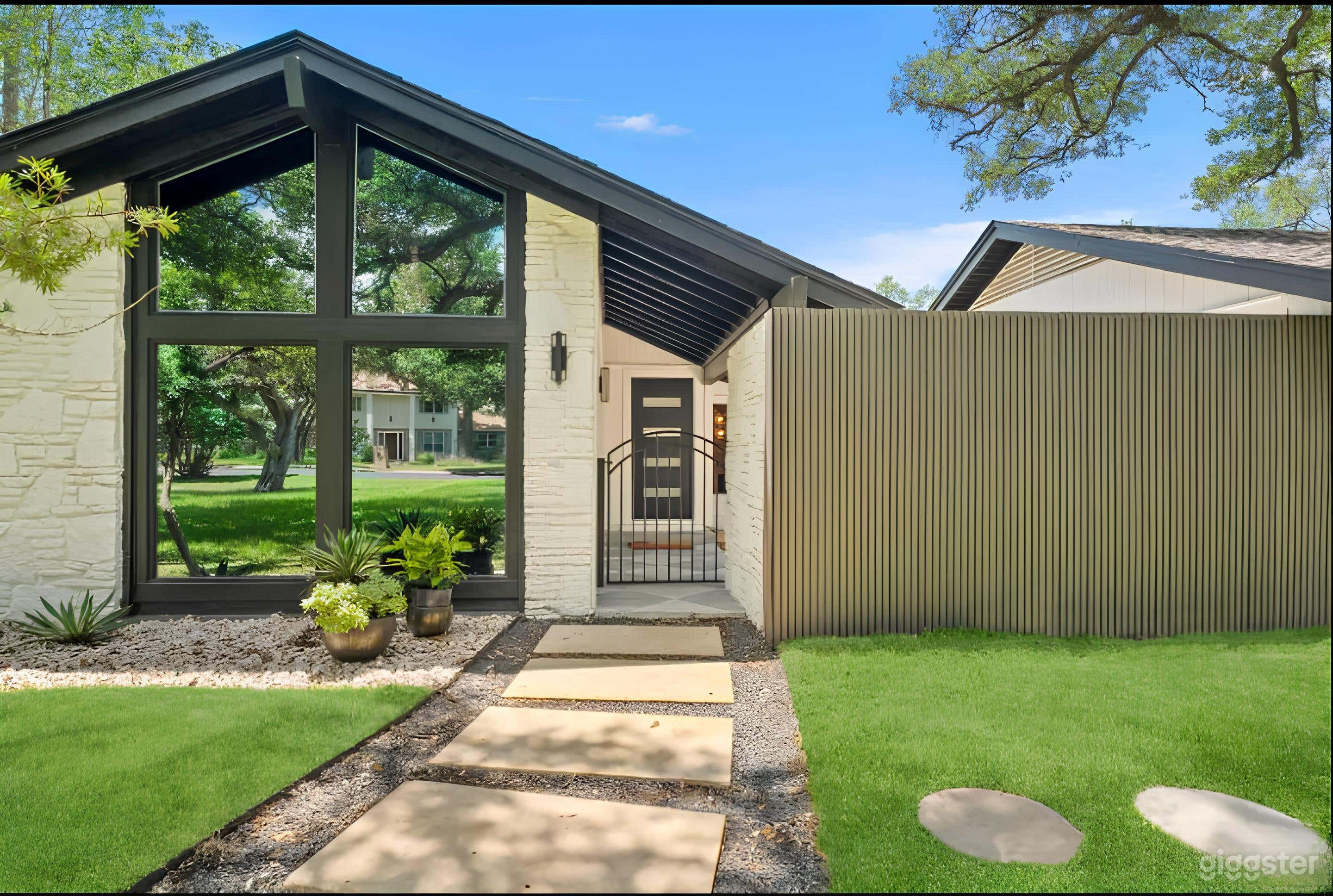 Luxury Organic Modern Home for Productions Photo 4