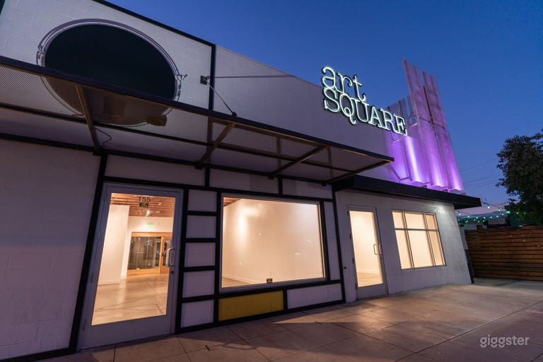  NY Loft Style Event Space. 