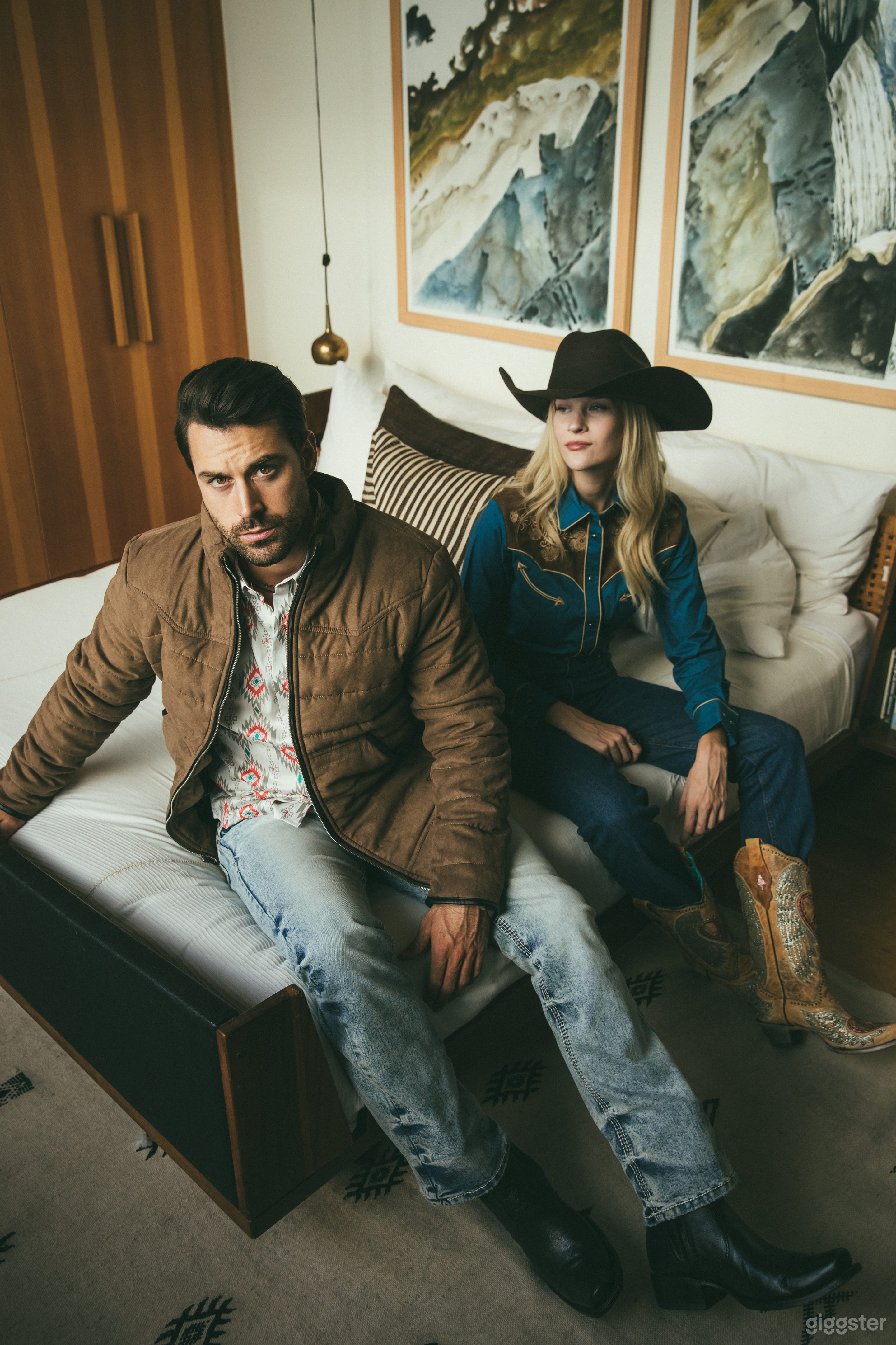 Mid-Century w/ Views, Decks, Garden, Natural Light Photo 3