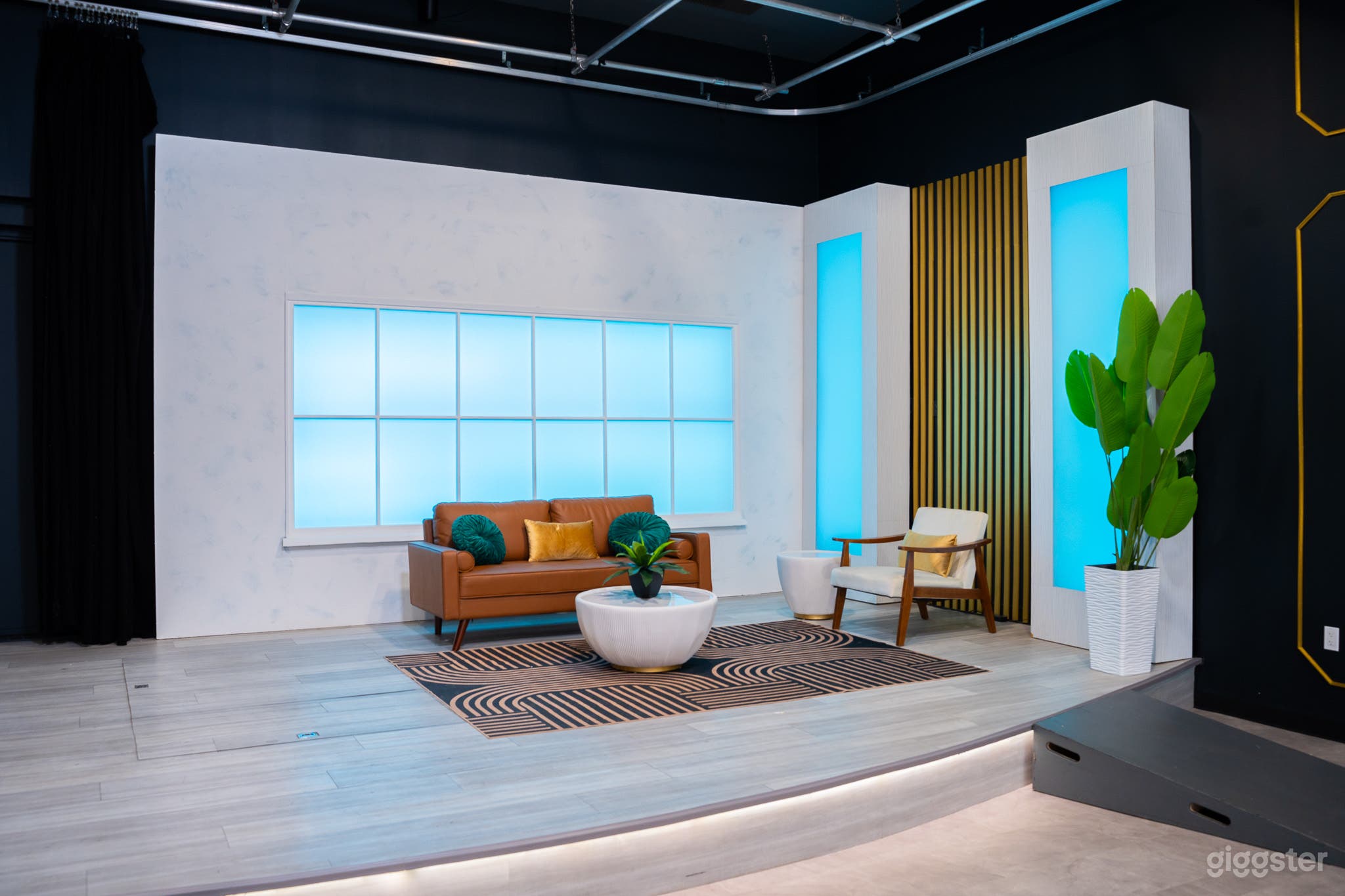 White Cyclorama Studio Space Photo 3