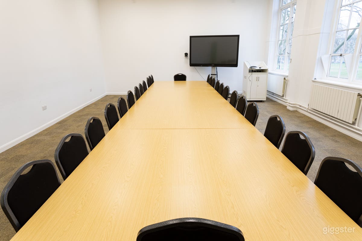 High-End Boardroom - Westminster  Photo 1