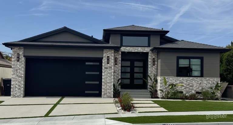  Beautiful Modern Contemporary Home 