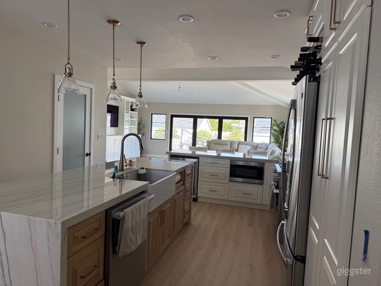  Beautiful Modern Contemporary Home 