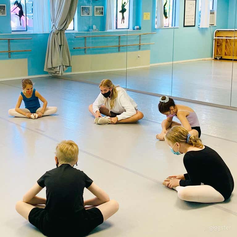  Blueberry Studio - Warm & Welcoming Dance Studio 2  