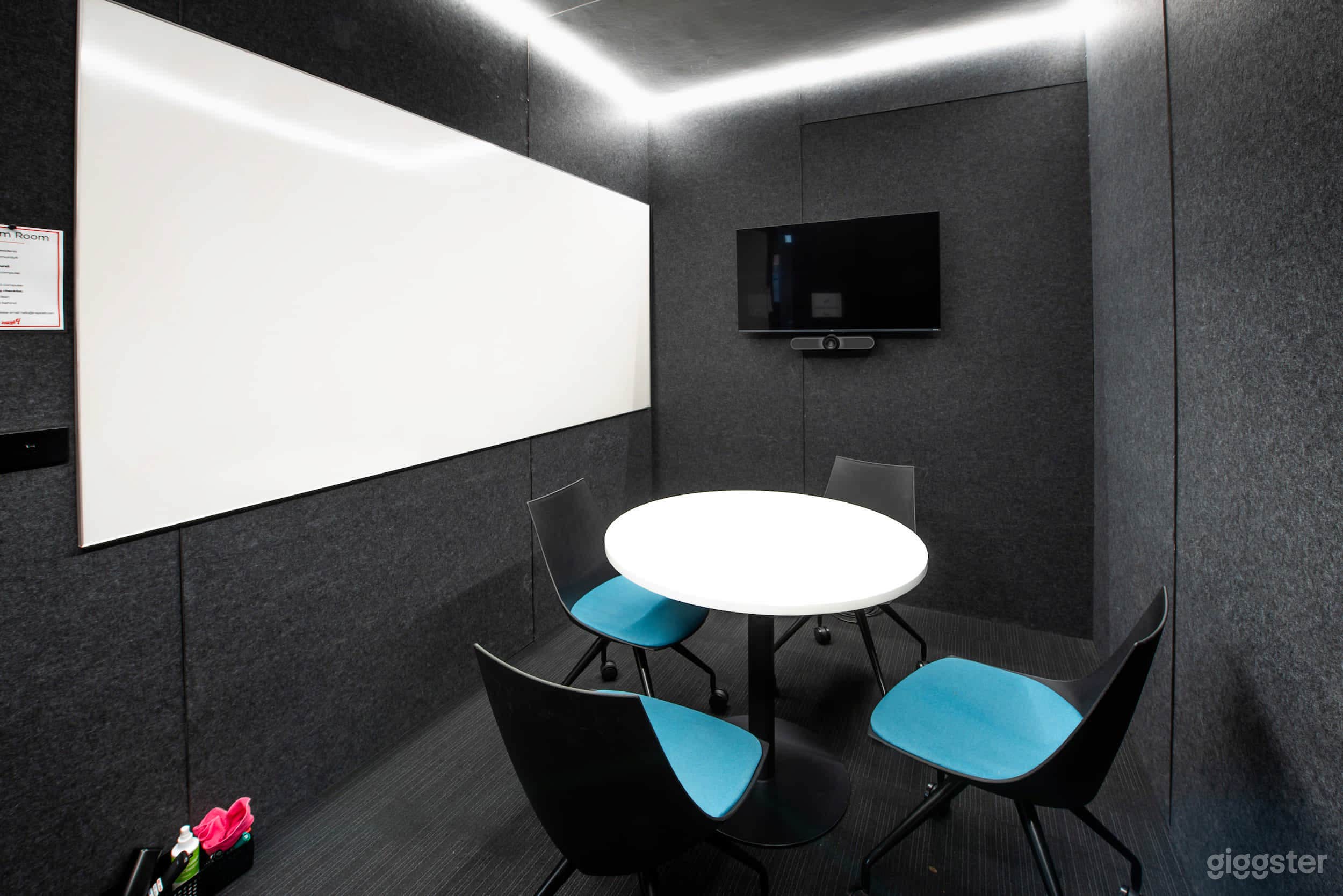 Small Meeting Room Suitable for Podcasting Photo 1