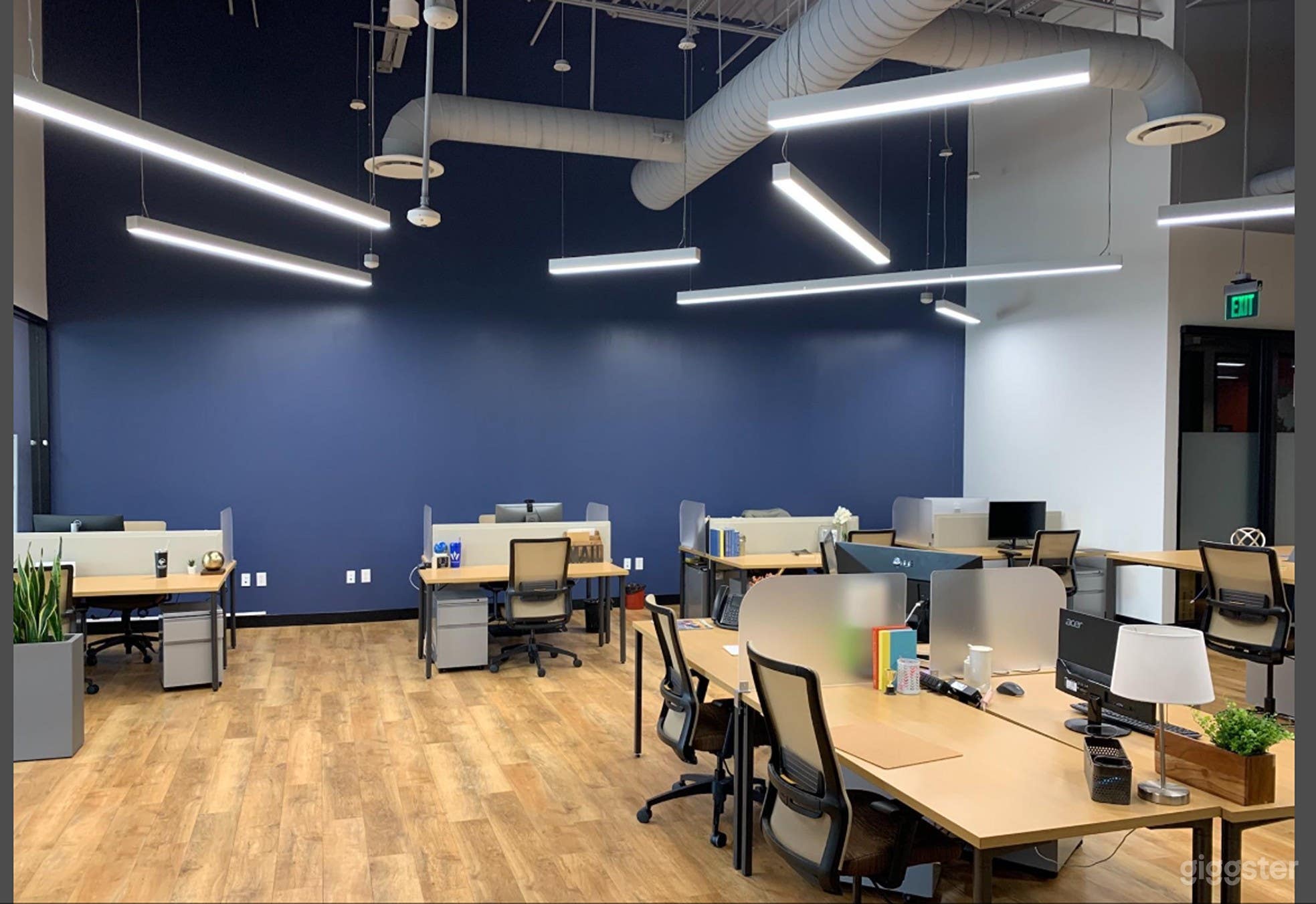 Open Area- Dedicated Desk Photo 3