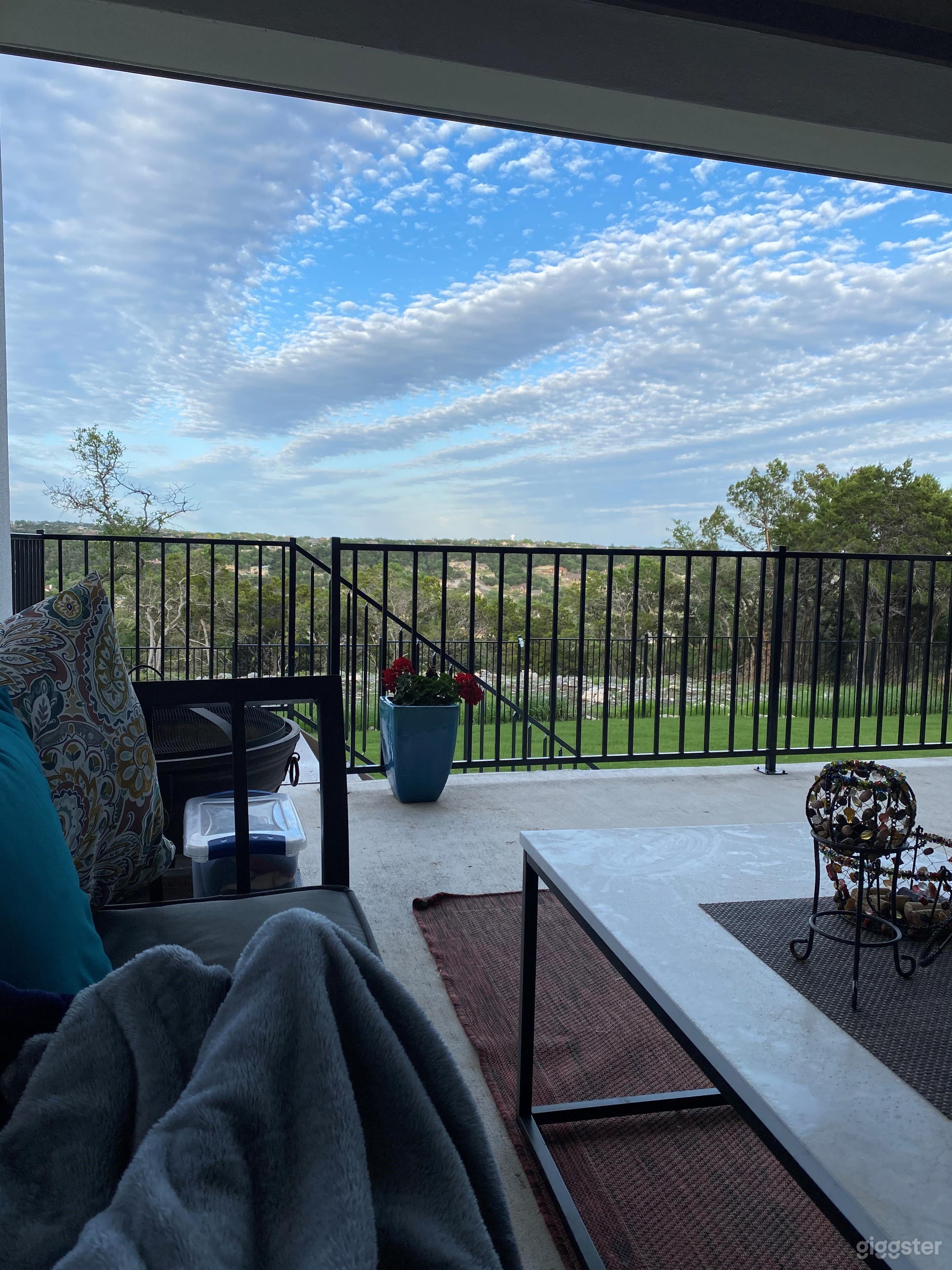 Neighborhood house - Shana Photo 2