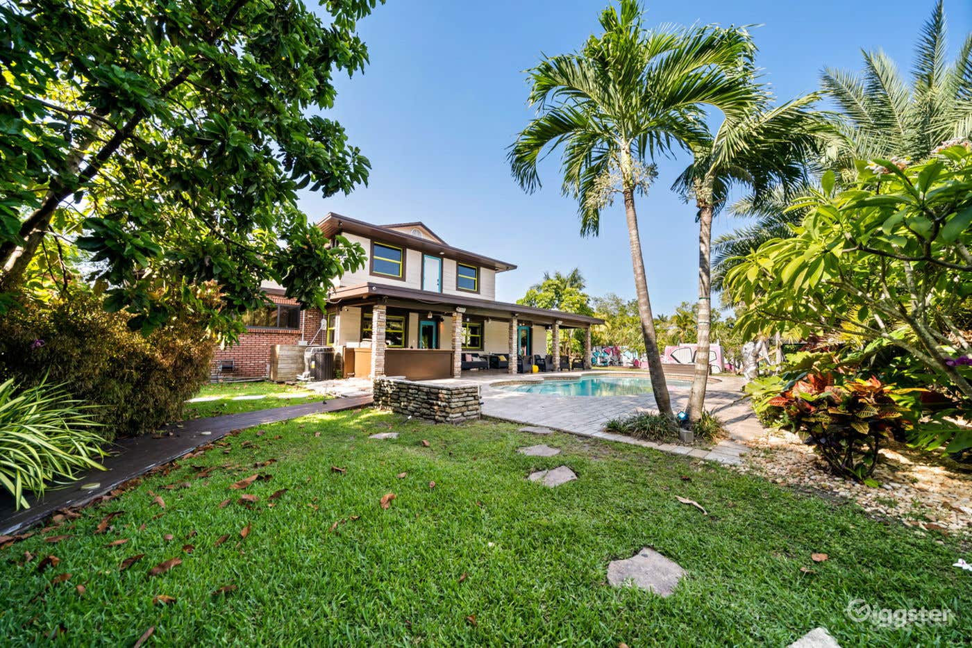 SERENE OASIS OF LUXURY: VILLA BLOCKCHAIN/POOL Photo 2