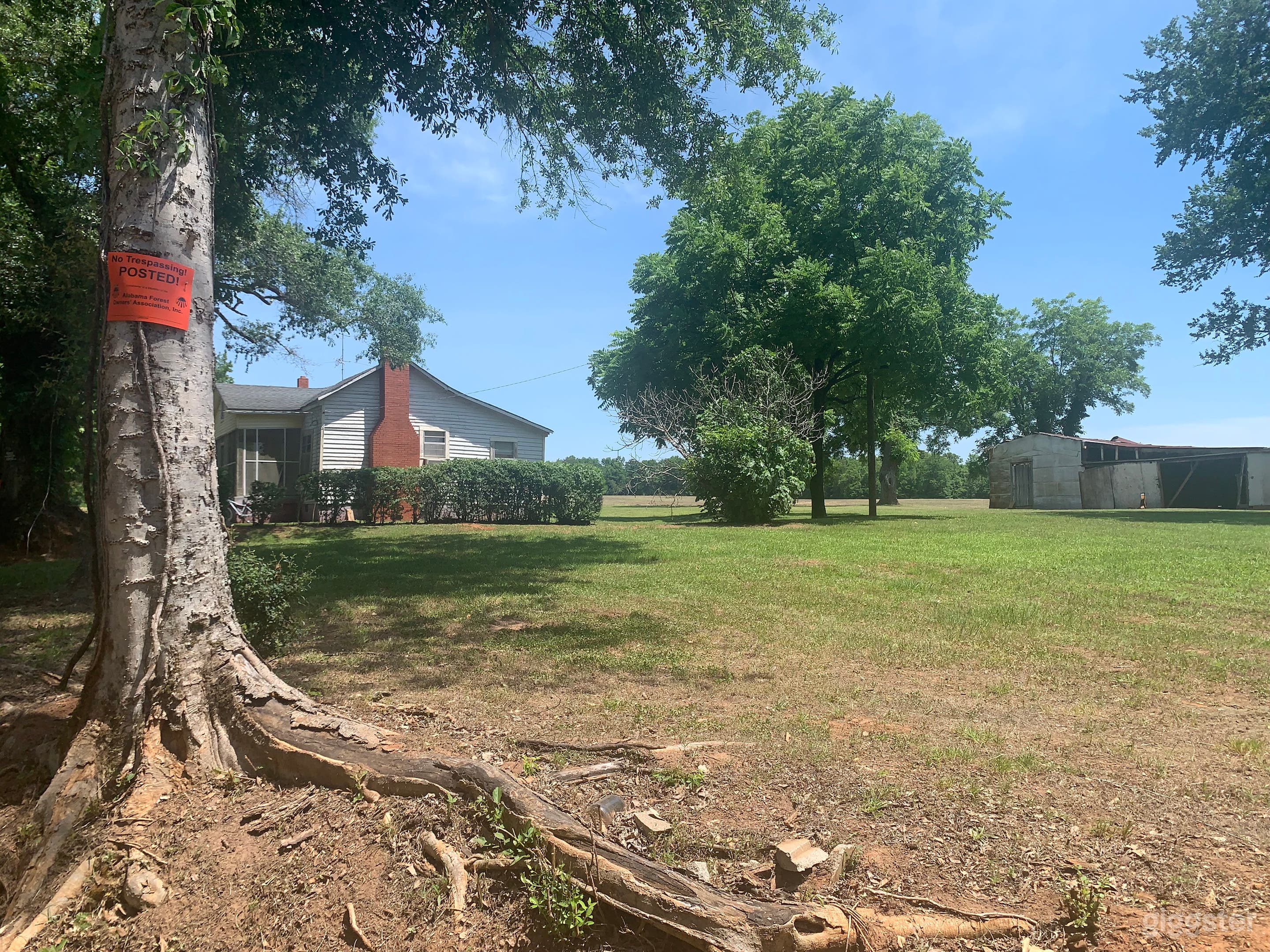 Rustic Farmhouse for Productions Photo 4