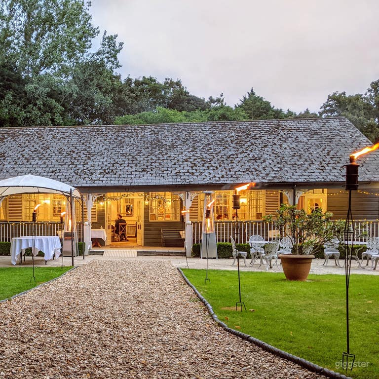  The outside view of the pavilion 