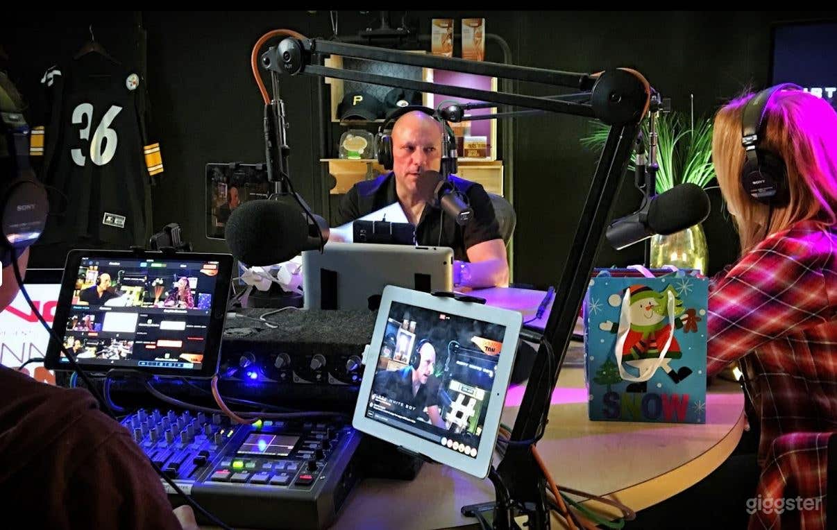 Podcast studio C in Las Vegas Photo 2