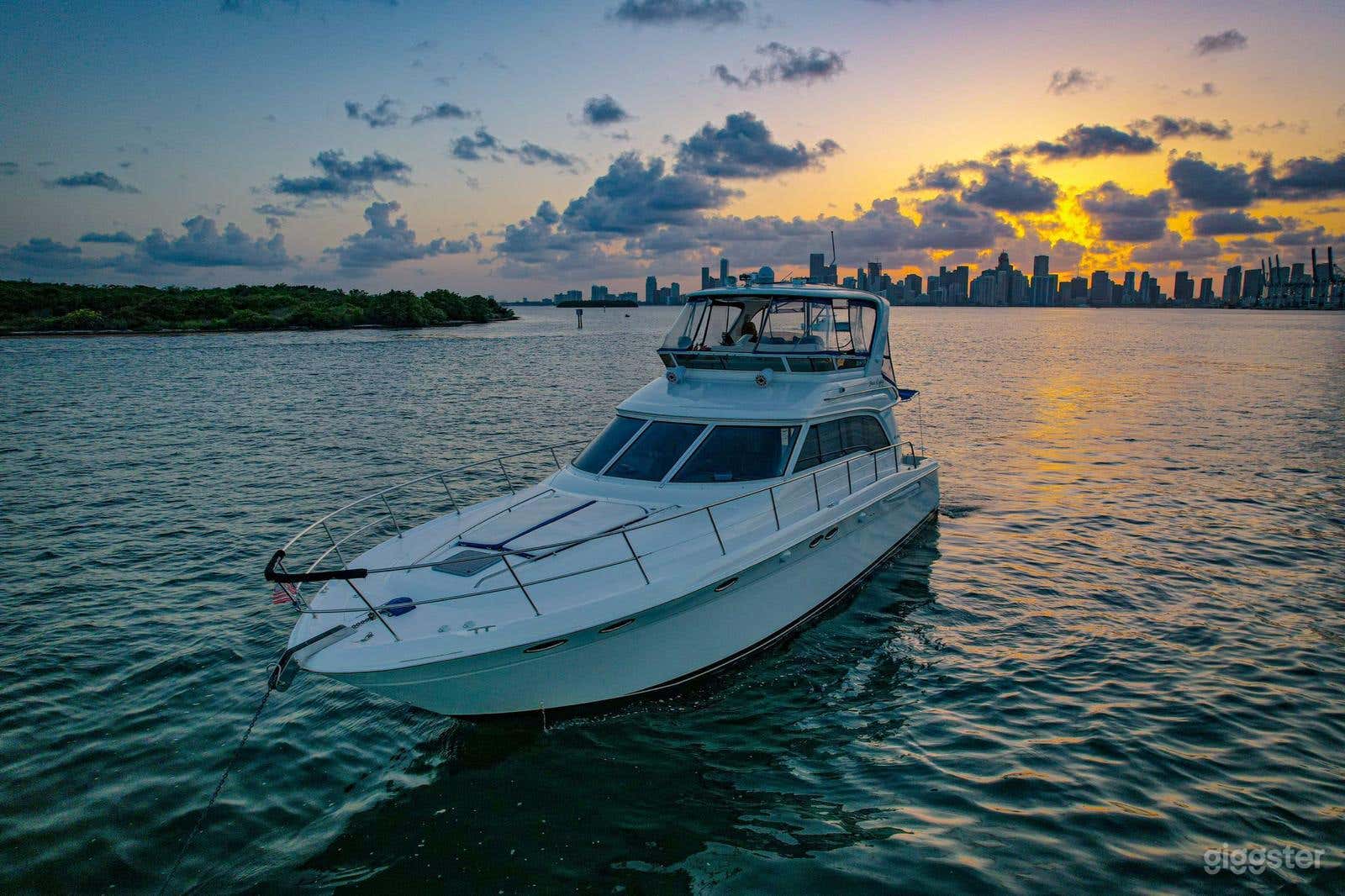 50' SEDAN BRIDGE Yacht (M) Photo 1