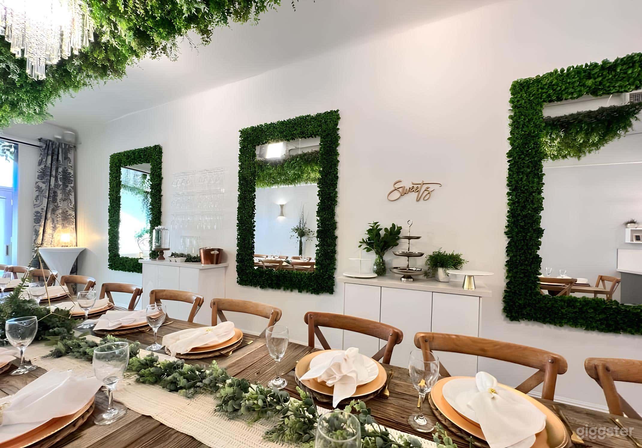 Chic Elegant Parisian-Style Venue for Events Photo 4