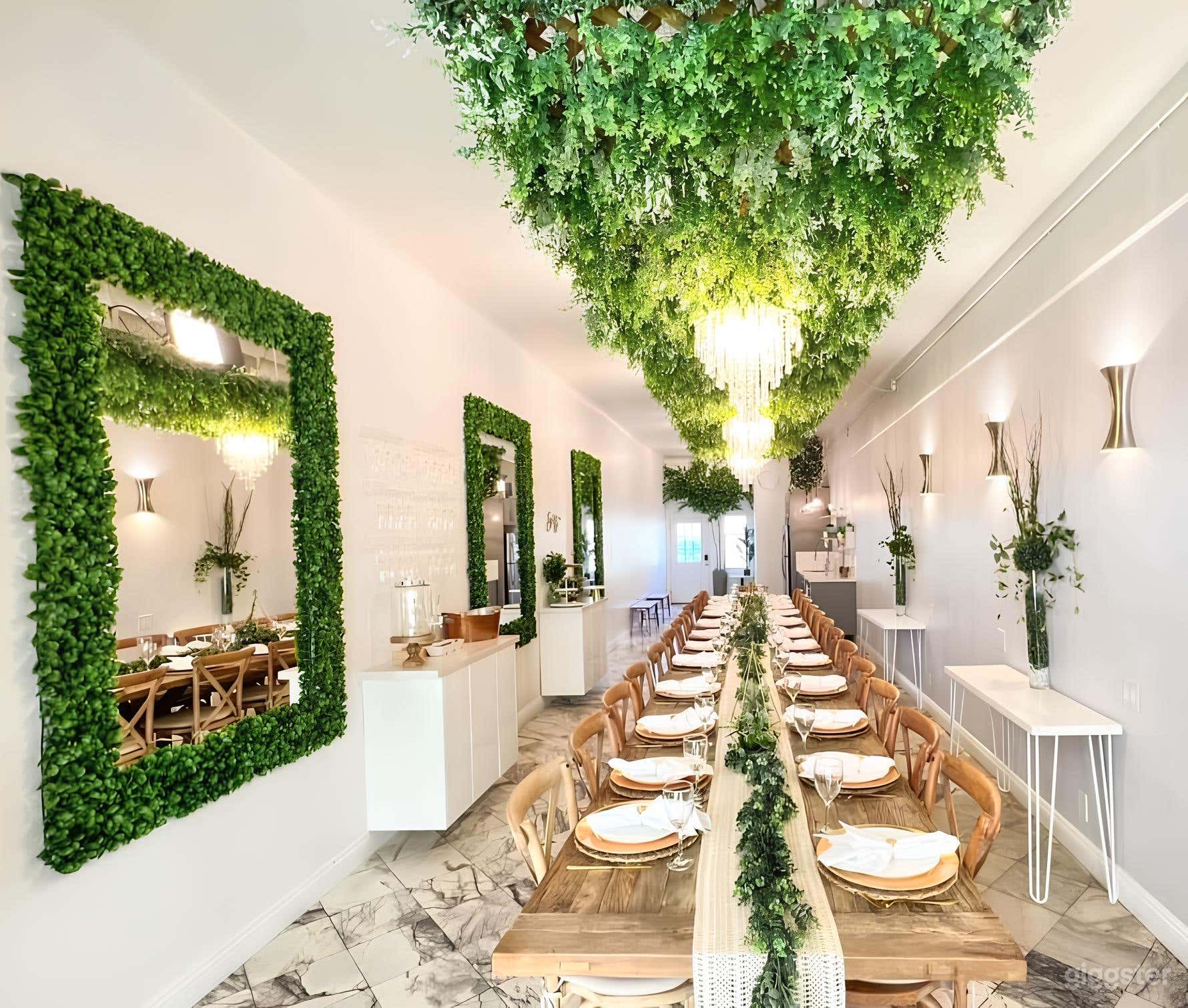 Chic Elegant Parisian-Style Venue for Events Photo 1