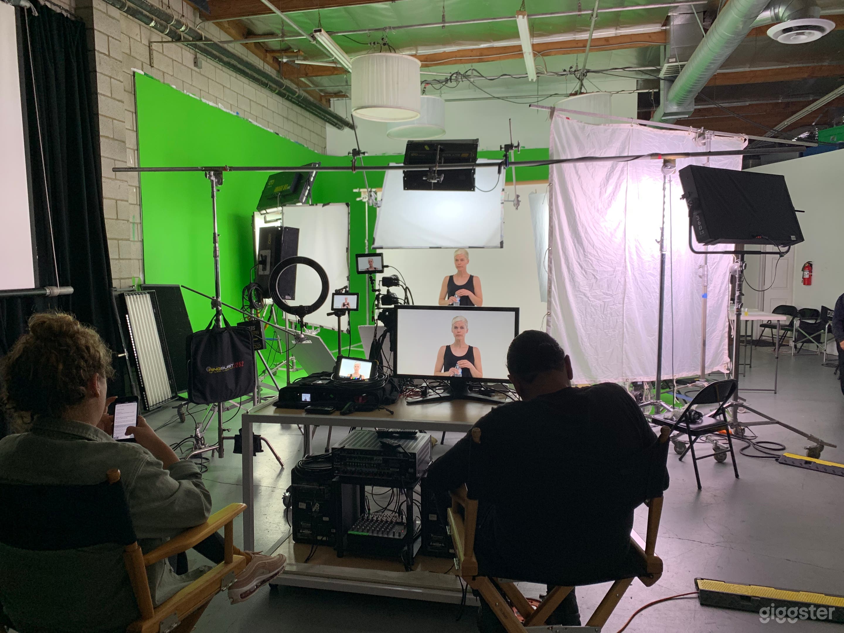 COSMETIC COMMERCIAL. WITH SEVERAL OF OUR LIGHTS, TWO 4k CAMERAS AND MONITORS ON DISPLAY. 