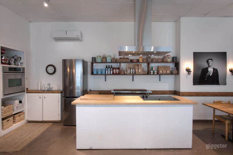  Upstairs diningroom 3 