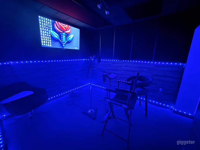  Luxurious Content House 