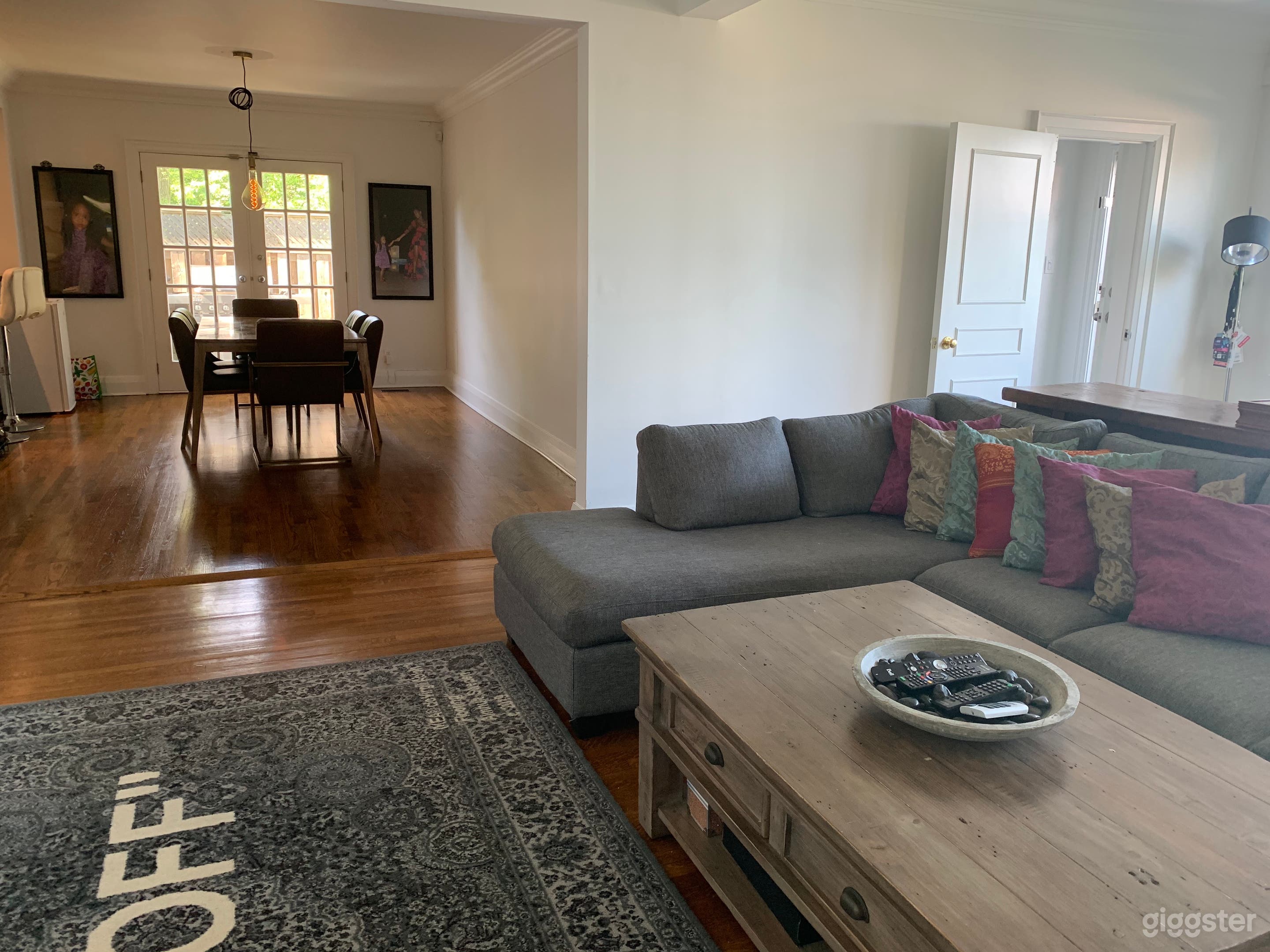 Toronto House With Lake And Skyline View Photo 1