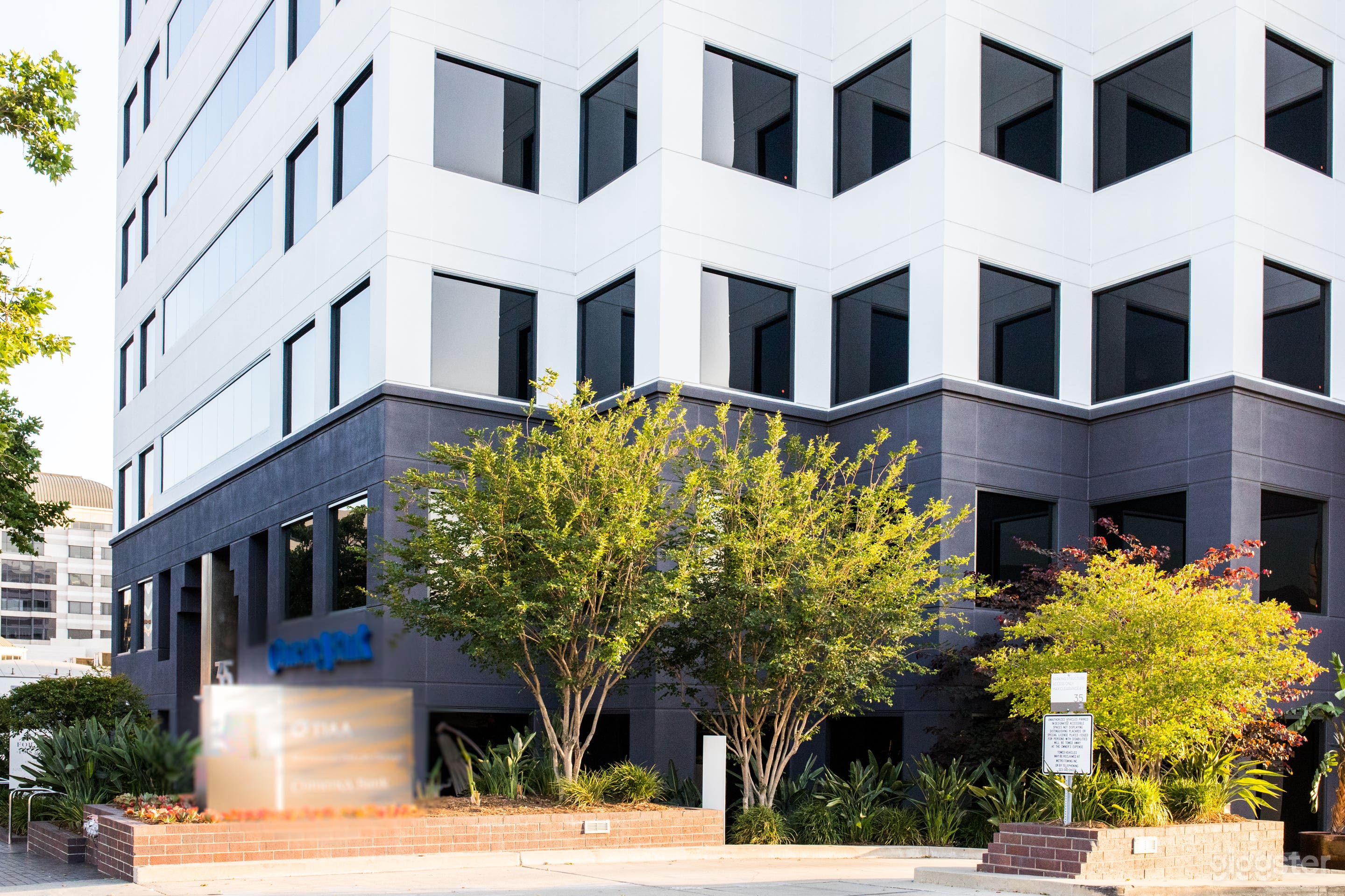 Nola 155 Lobby Photo 1