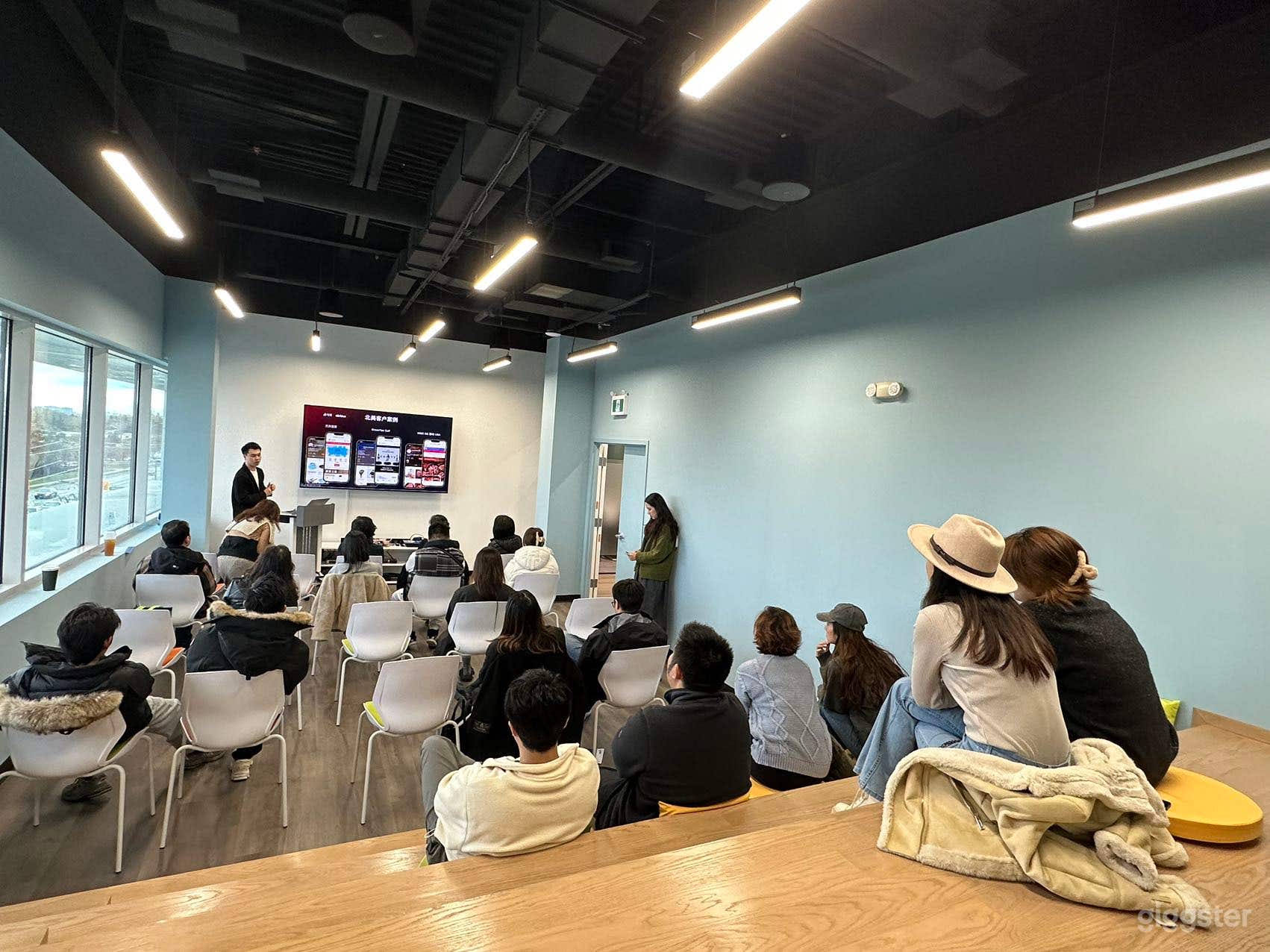 Seminar Room Photo 4