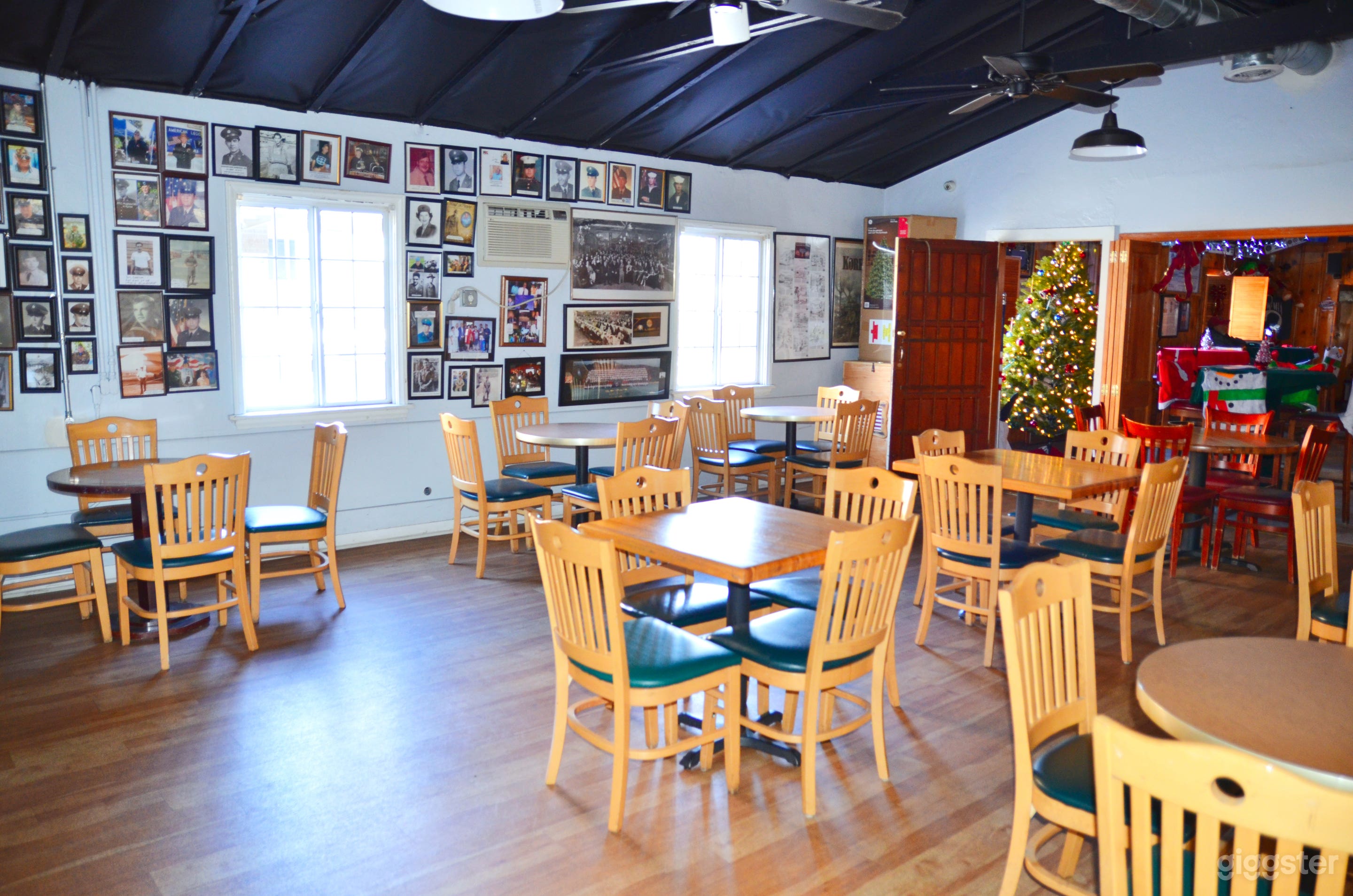 Large Hall With Bar &amp; Kitchen - Plenty Of Parking Photo 1