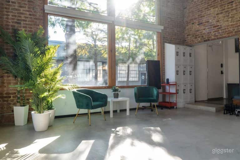  Loft Styled Creative Space 