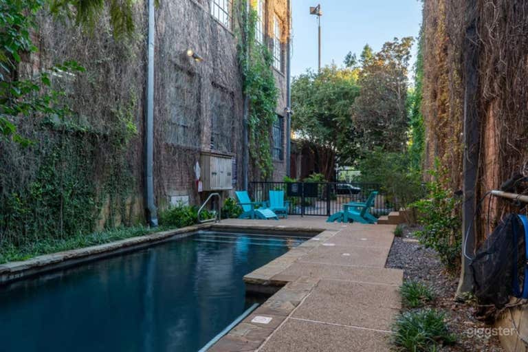  Loft Styled Creative Space 