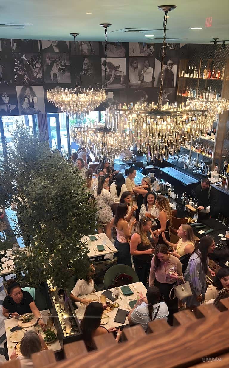  European Gastrobar with Outdoor & Private Lounge 