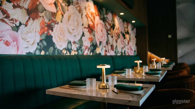  European Gastrobar with Outdoor & Private Lounge 