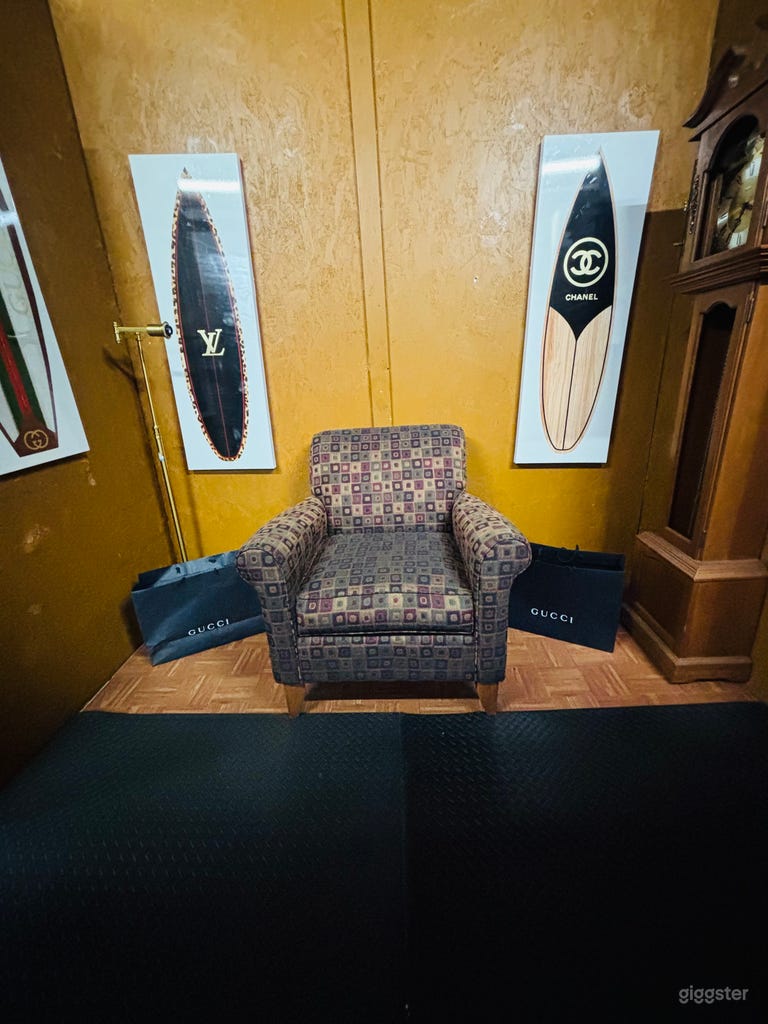  AFFORDABLE Creative Production Studio 