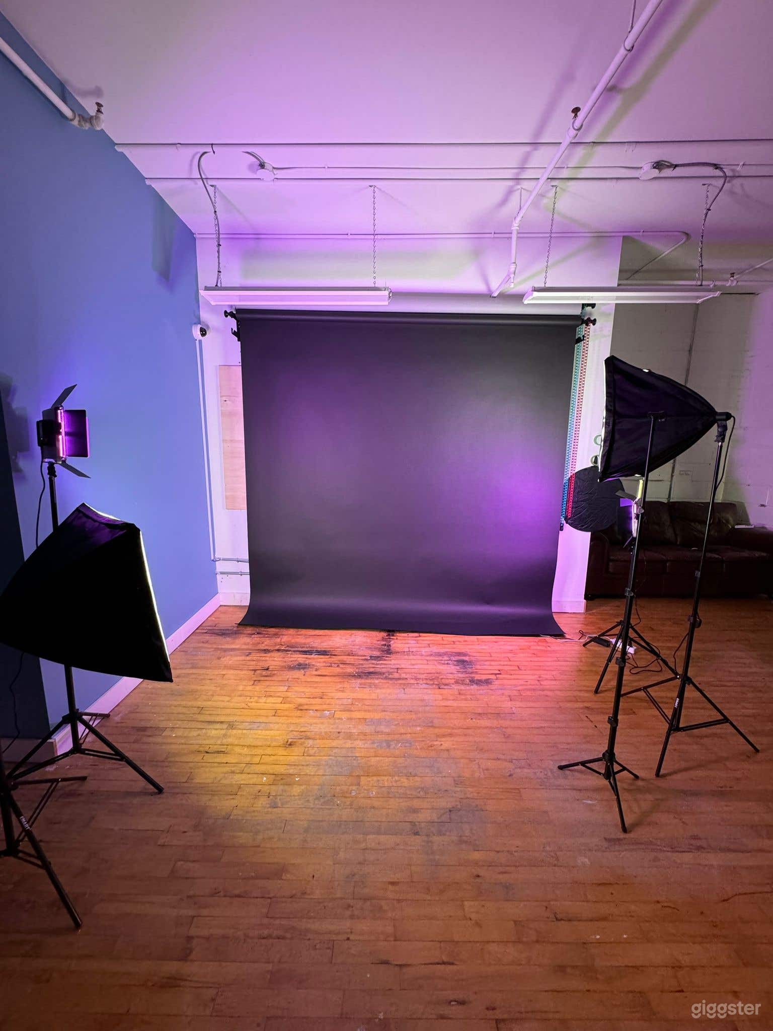 Downtown Affordable Photography Studio Photo 4