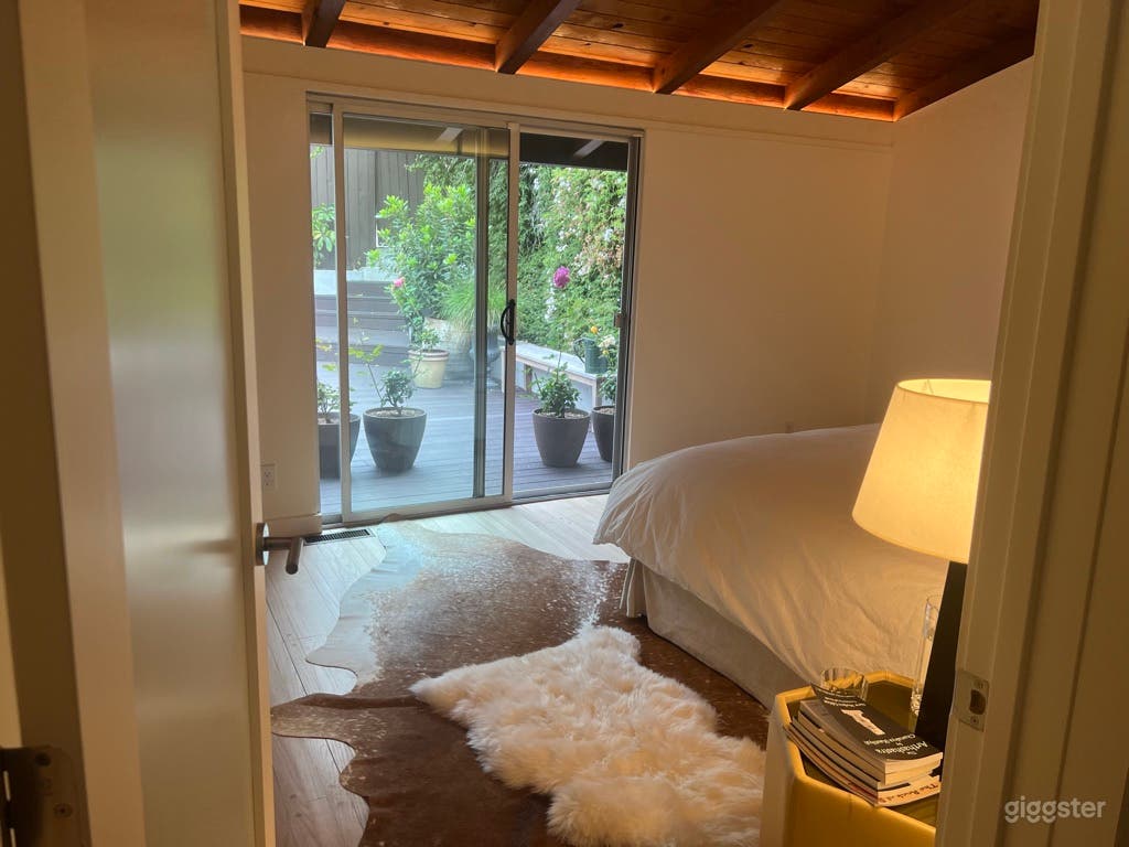 Perfect Mid Century Modern Home Beverly Hills Photo 4