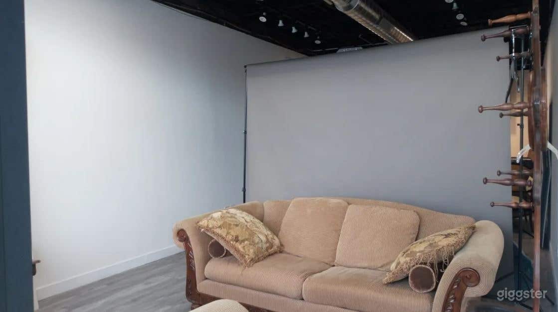 Medium-Size Photography Studio in Chicago Photo 1