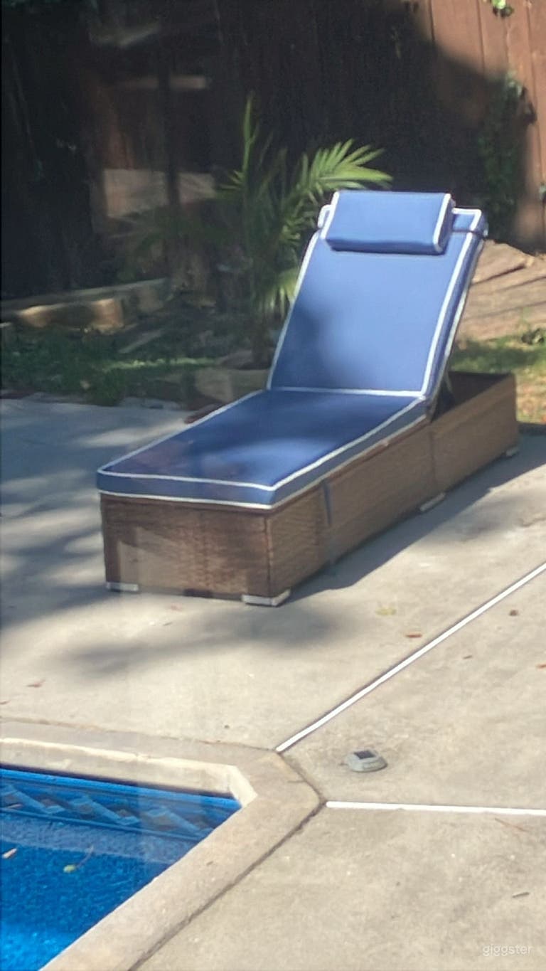  In town pool home with chef’s kitchen entertainer’s dream 