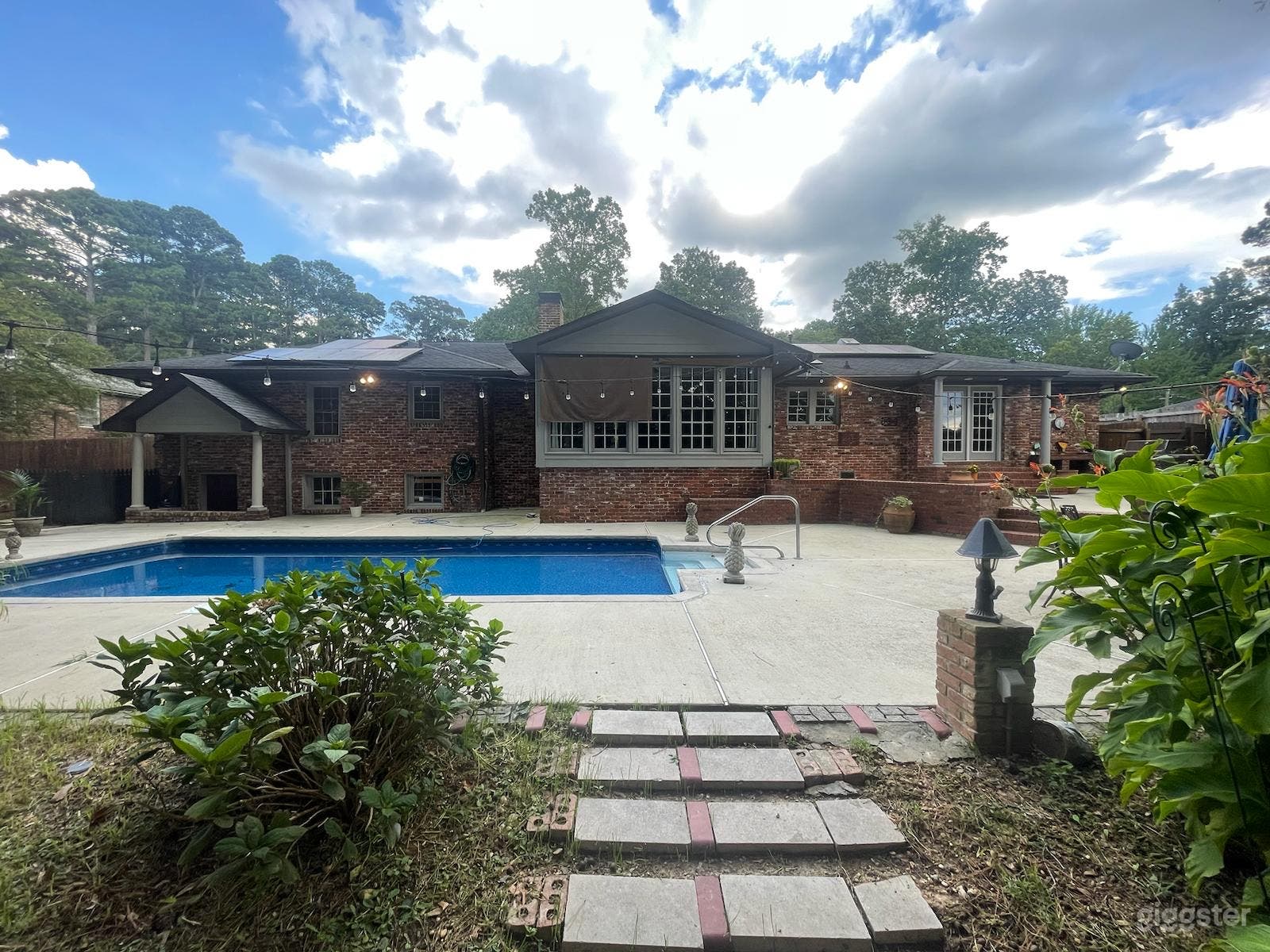 In town pool home with chef’s kitchen entertainer’s dream Photo 1