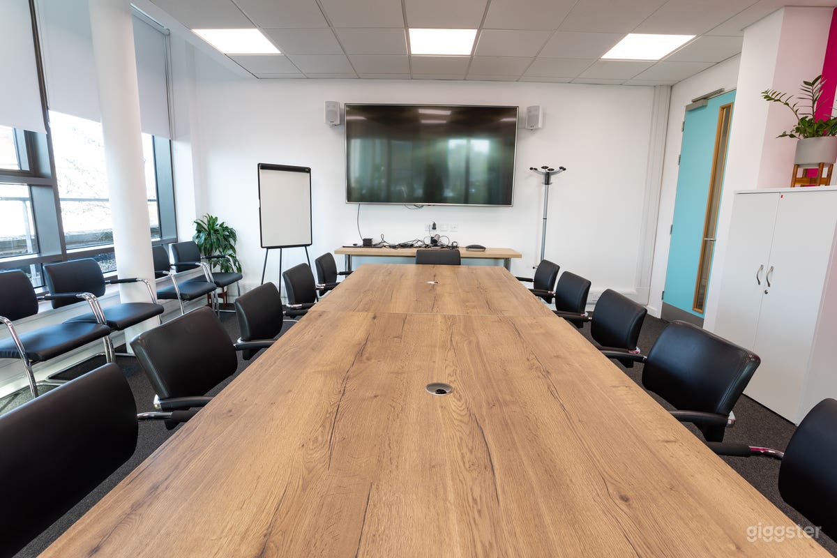 Meeting Room with Video Conferencing - Kings Cross Photo 2