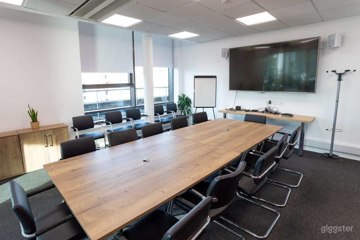 Meeting Room with Video Conferencing - Kings Cross Photo 3