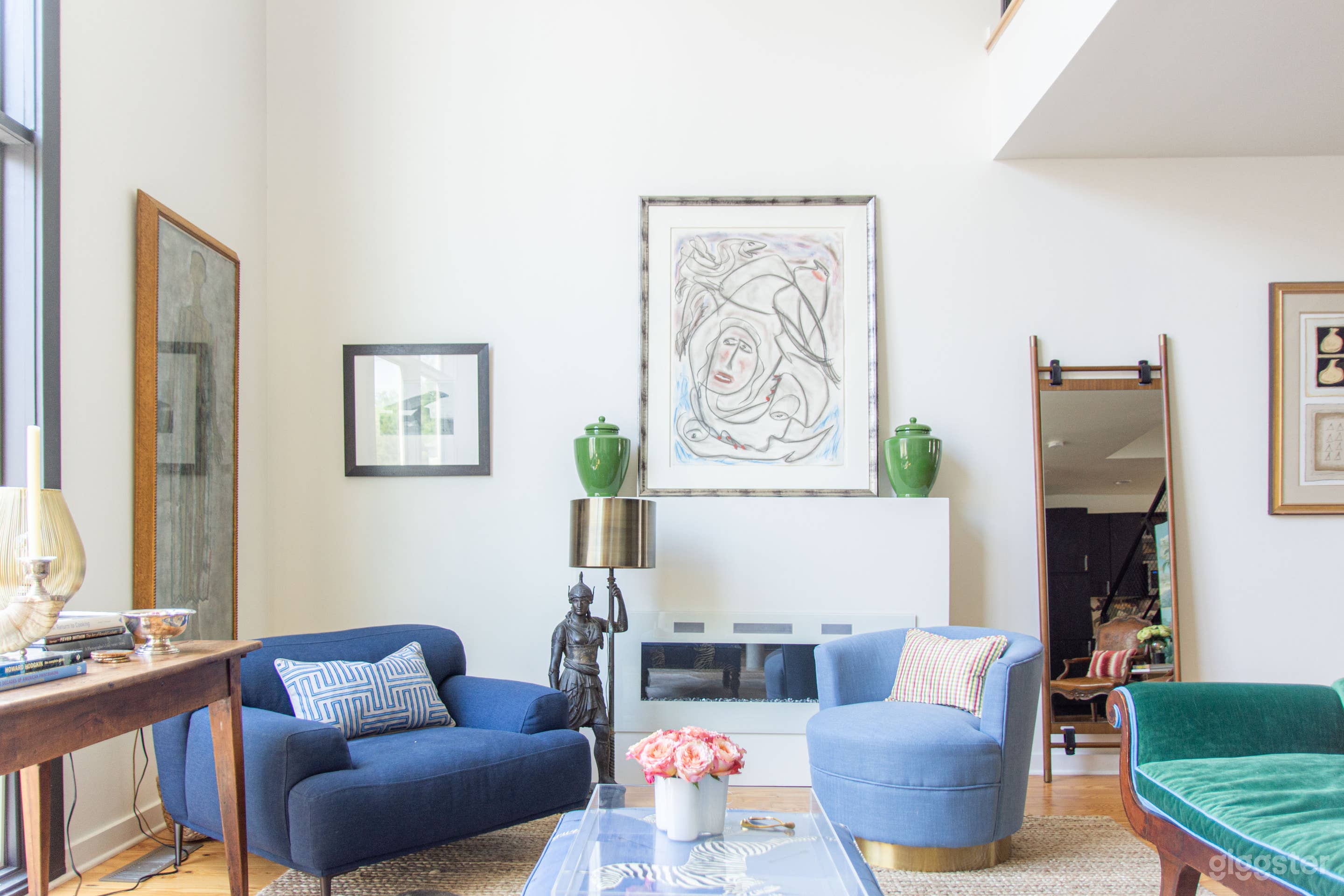 Midtown Luxury Designer Townhouse Photo 3