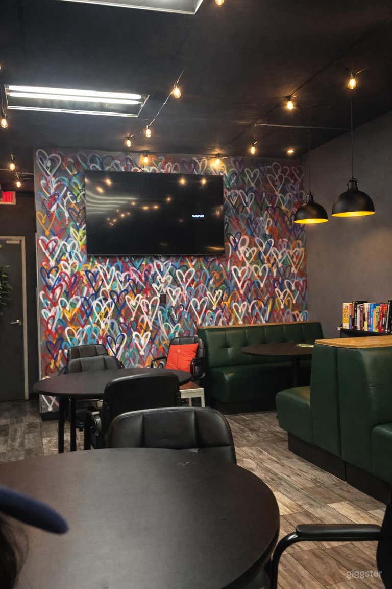  All-Occasion Event Space – Cozy & Photogenic 