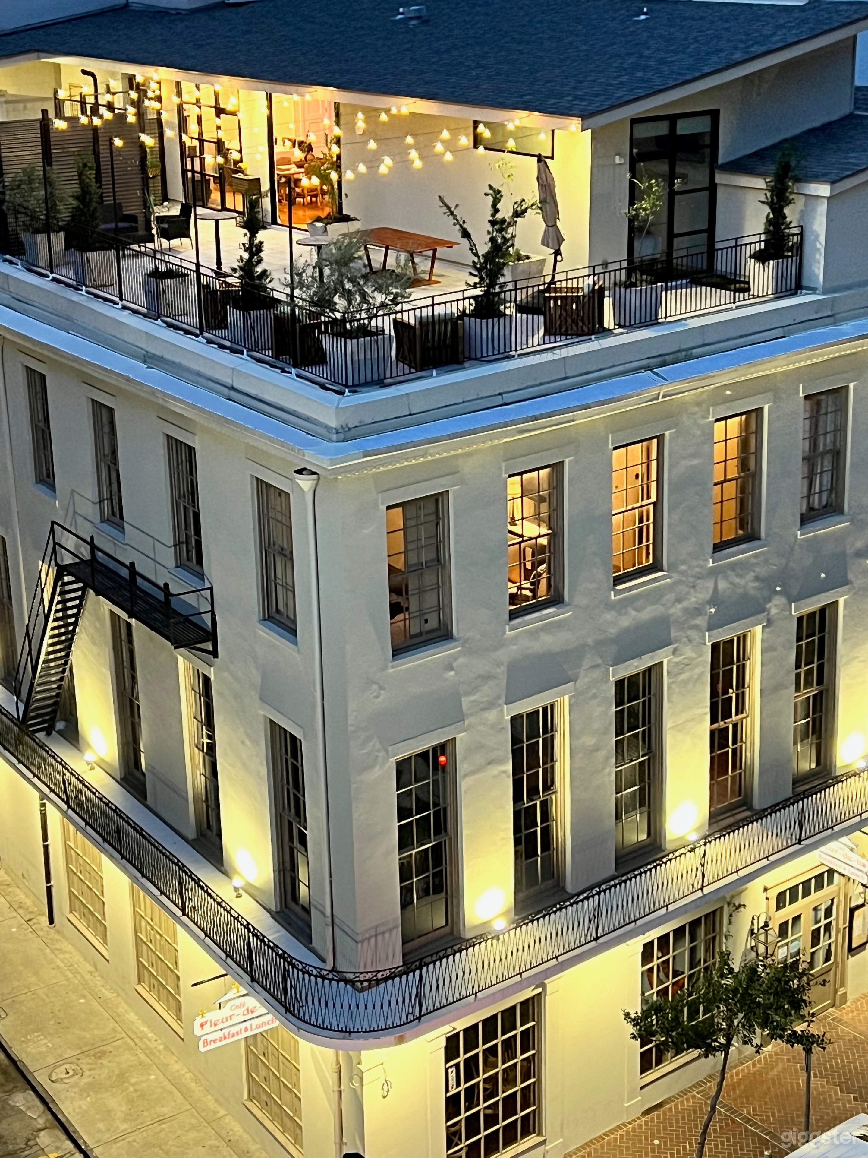 Camp&amp;Common Photo 1