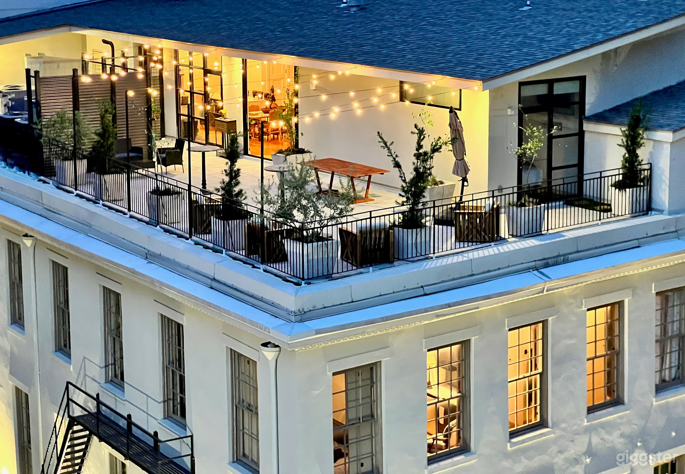 Camp&amp;Common Photo 2