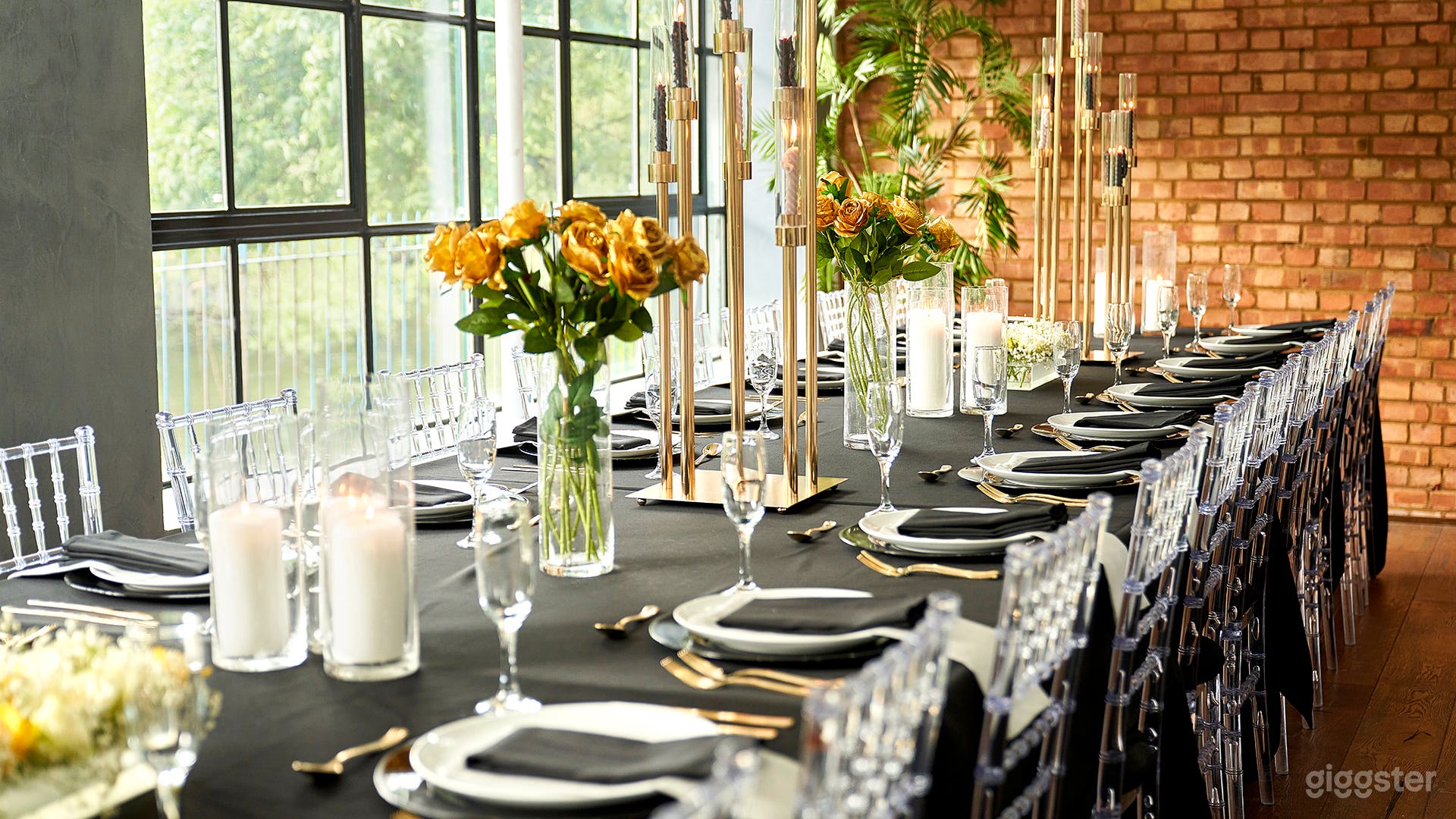 UniQ Studios Photo 3