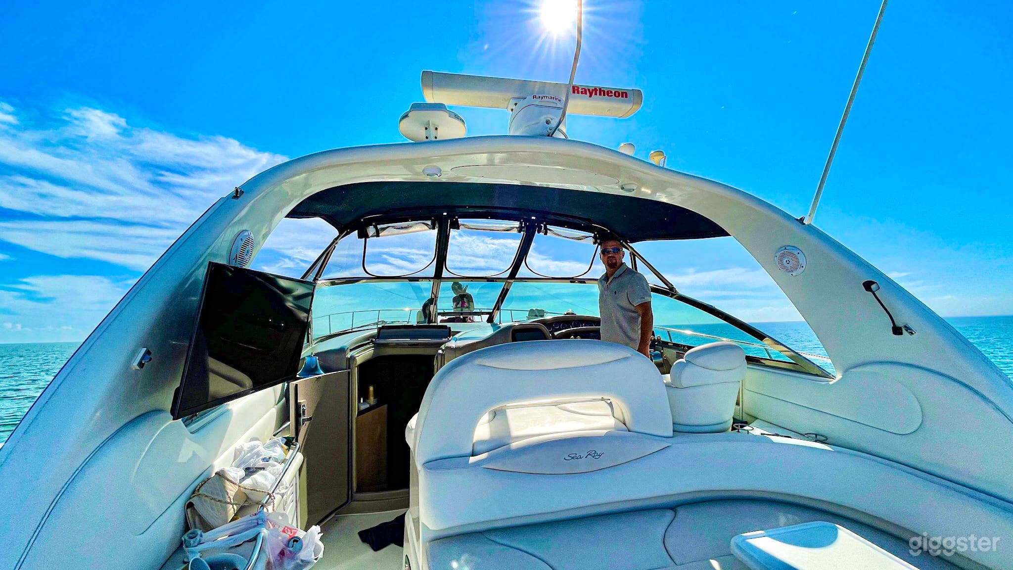 46ft Fun Party Cruiser (NO PLANS) Photo 4