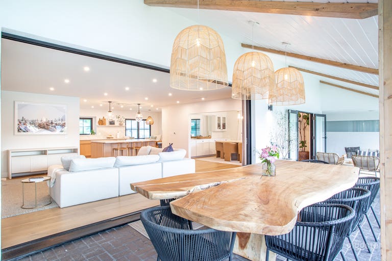  Amazing Modern Home with a Boho Twist! 