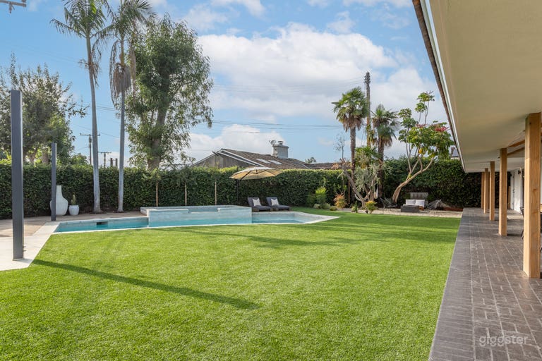  Amazing Modern Home with a Boho Twist! 