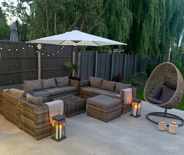  Beautiful Modern Open-plan Spacious Family Home UK 